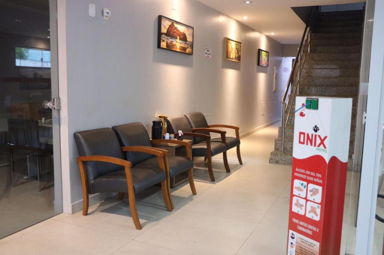 Onix Hotel Aeroporto Лауро де Фрейтас Екстериор снимка