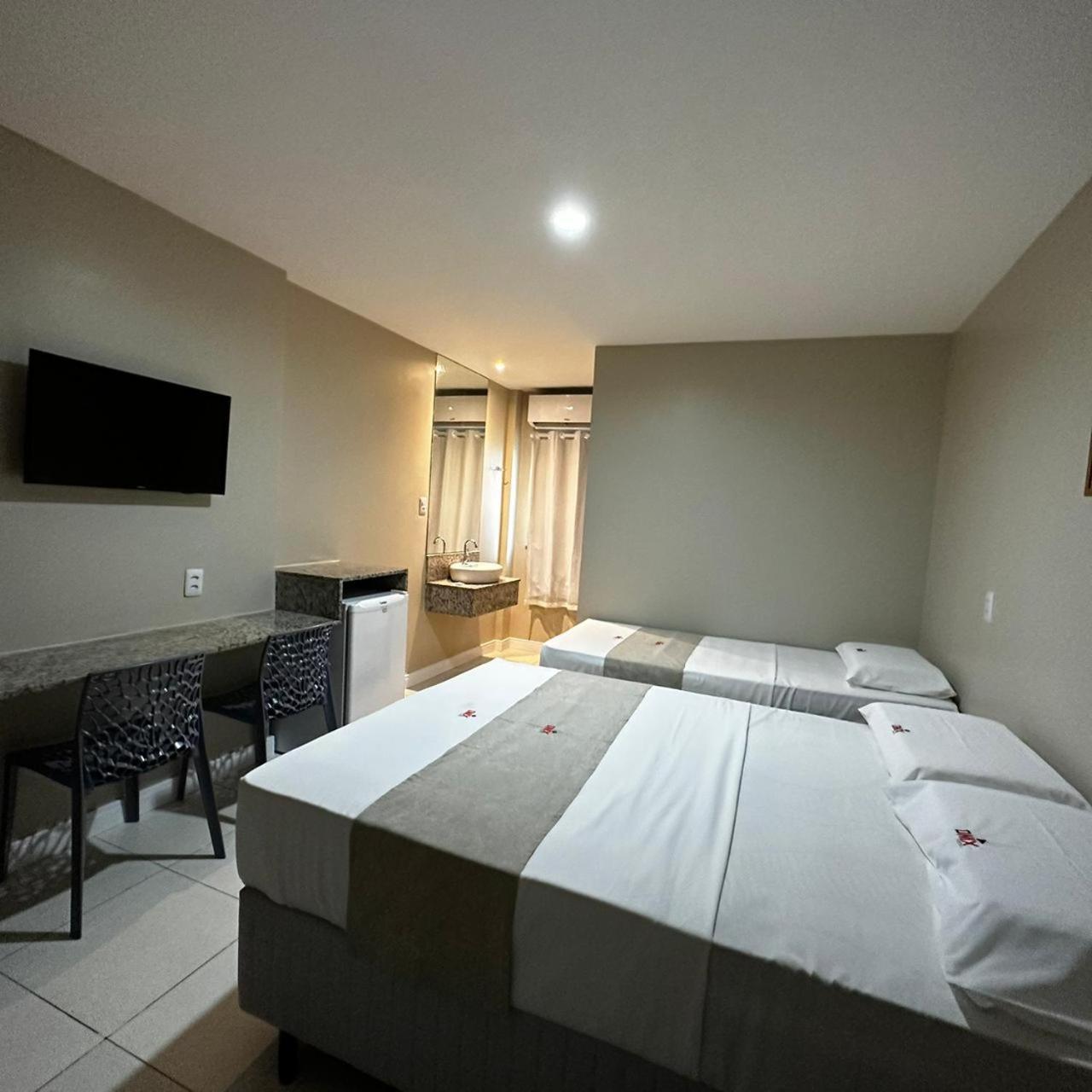 Onix Hotel Aeroporto Лауро де Фрейтас Екстериор снимка