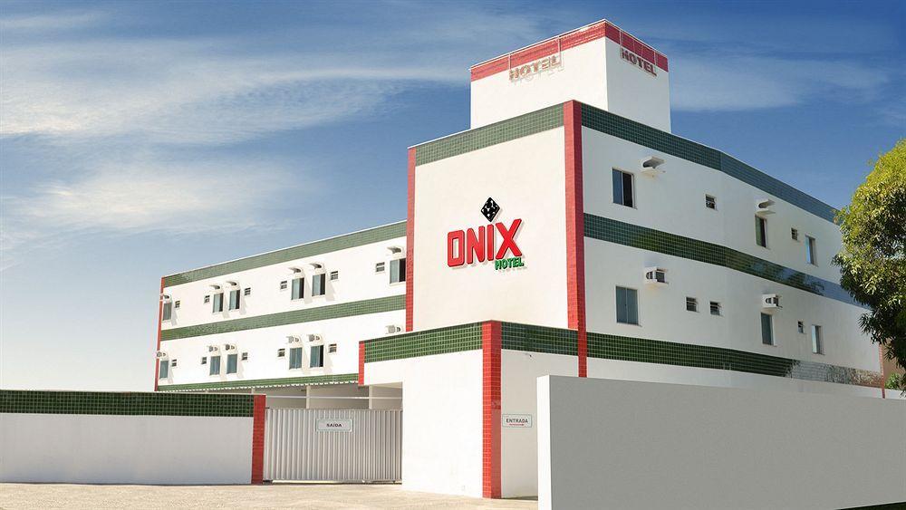 Onix Hotel Aeroporto Лауро де Фрейтас Екстериор снимка