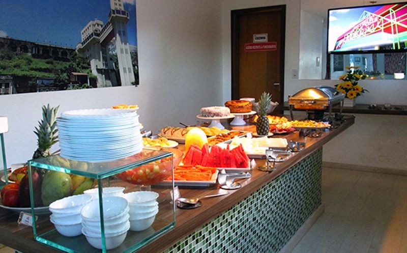 Onix Hotel Aeroporto Лауро де Фрейтас Екстериор снимка